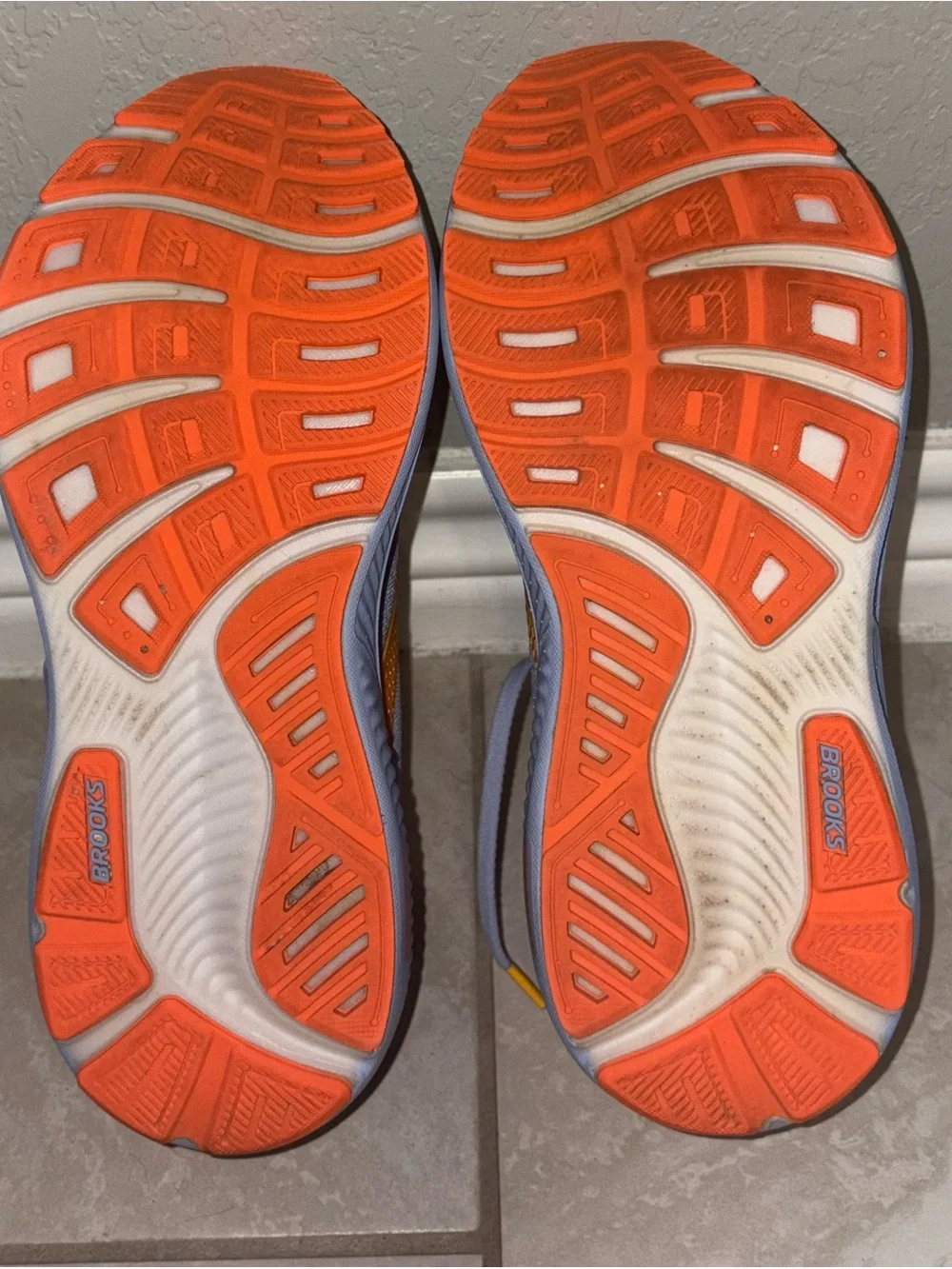 Nike Light Gray and Orange Men's Running Sneakers